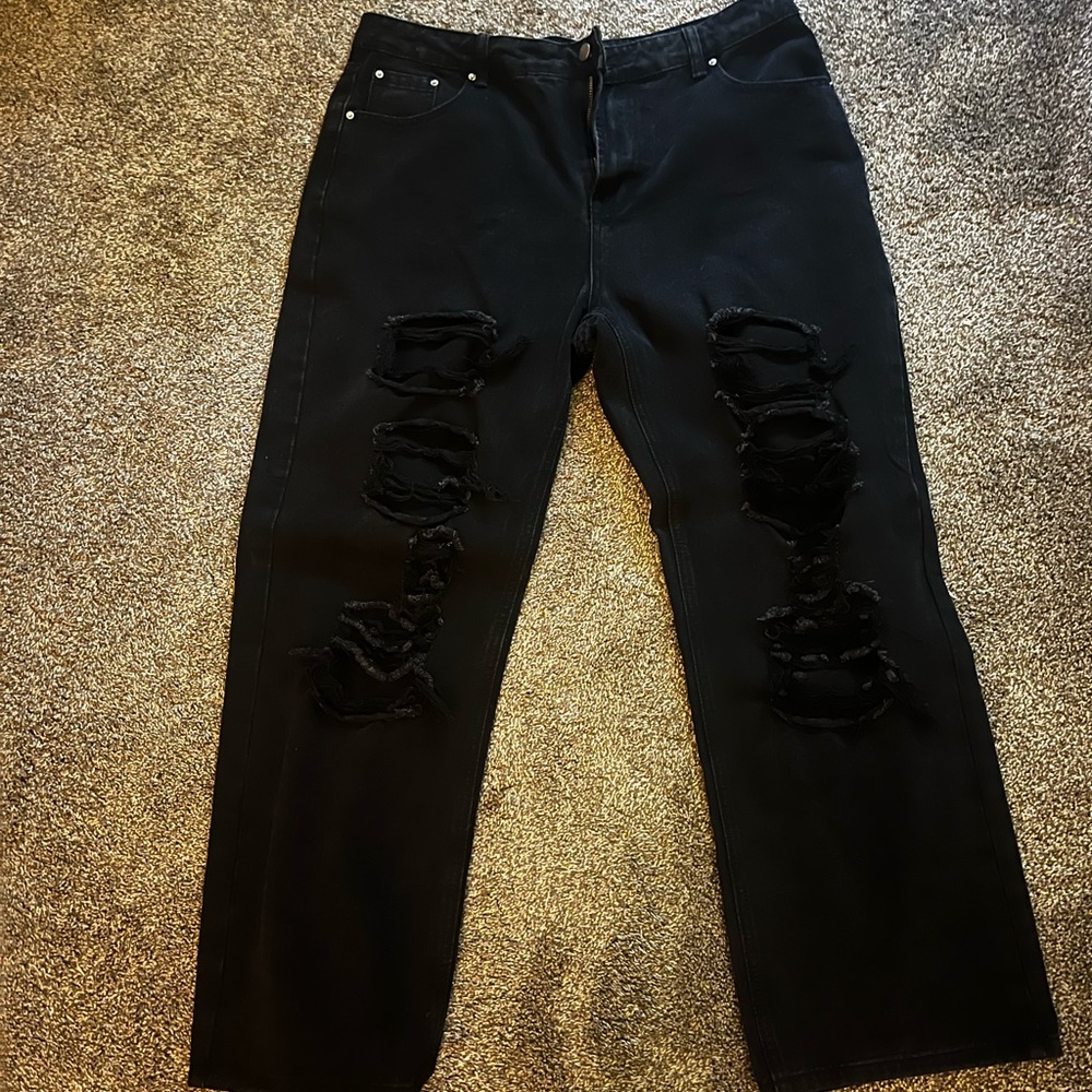 Super baggy ripped jeans